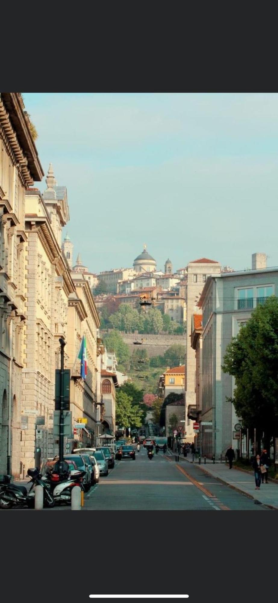 Smart Silver Apartment Bergamo